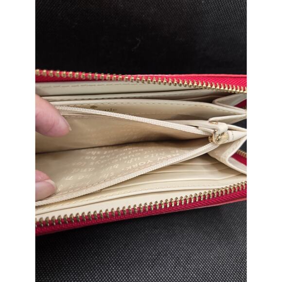 KATE SPADE NEDA EMPIRE RED/CREAM STRIPED ZIP AROUND WALLET Clean Excellent - Picture 4 of 8